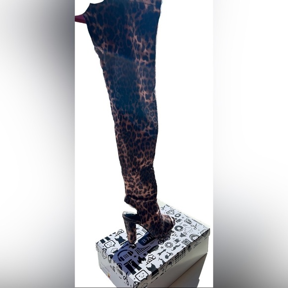Size 10 NWT NIB Bamboo LEOPARD Print over the knee heel boot open toe - Picture 1 of 4